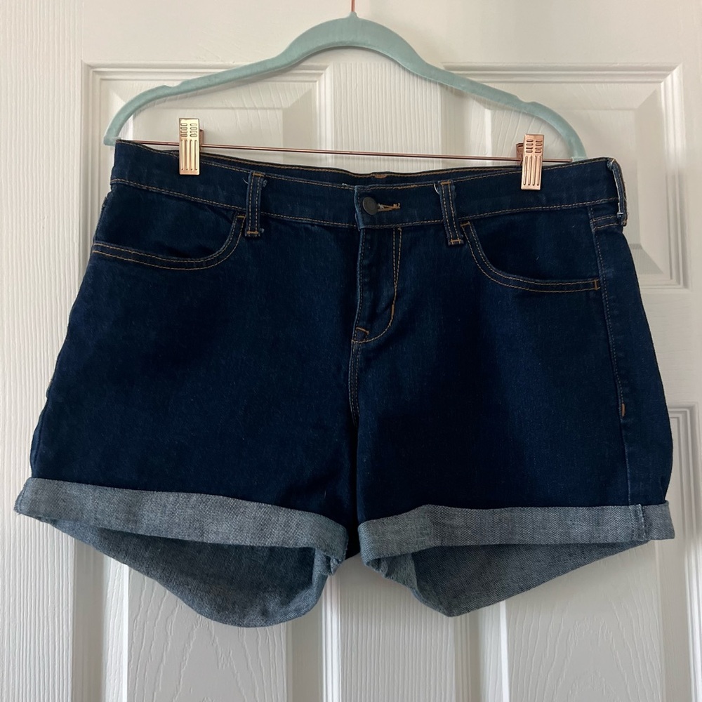 Old Navy denim cuffed shorts in great condition